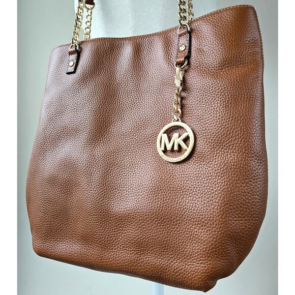 Michael Kors NEW Jet Set Pebbled Leather Mocha Brown Tan Tote Bag Gold Chain NWT - Picture 3 of 15
